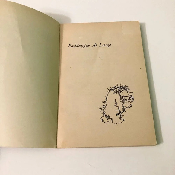 Vtg 1970 Paddington Bear At Large A Dell  Yearling Book Paperback Michael Bond - Picture 10 of 16